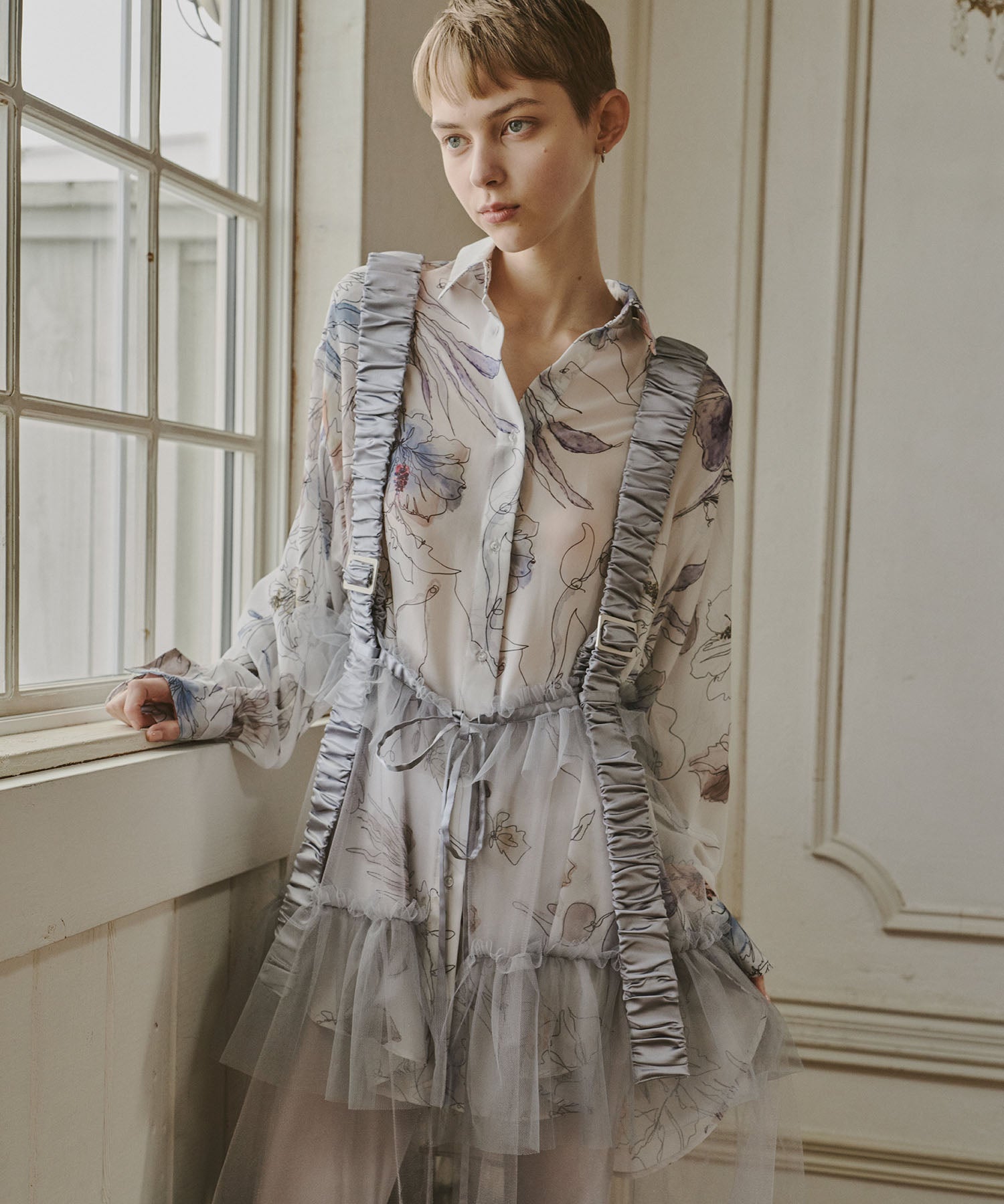 【極美品】LA BELLE ETUDE　ボウタイラッフルフリルシャツブラウス LA BELLE ETUDE（ラベルエチュード）の「longボウタイラッフルフリル