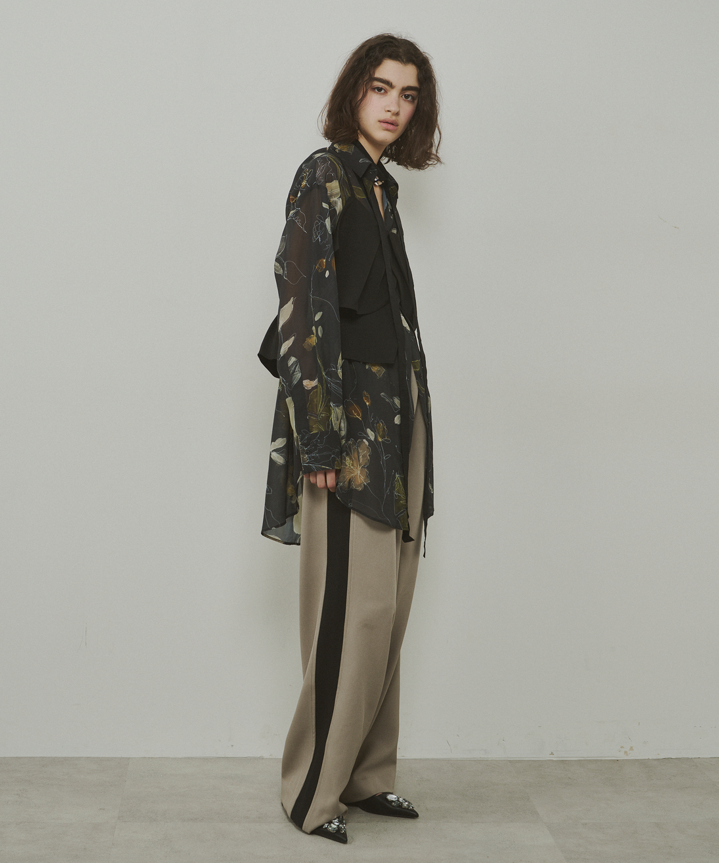 新品♥️ラベルエチュード　BIGリボンフリルデザインビスチェ　グレー　ZARA 新品♥️ラベルエチュード BIGリボンフリルデザインビスチェ