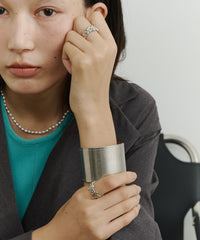 【room153】ドットラインバングル