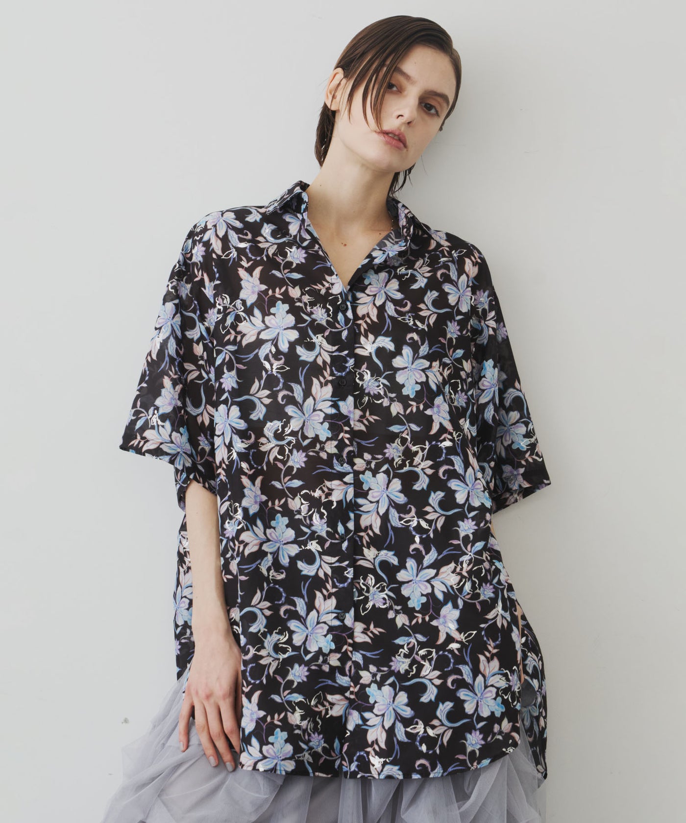 オリジナルフラワー箔プリント半袖シャツ – LA BELLE ETUDE online store
