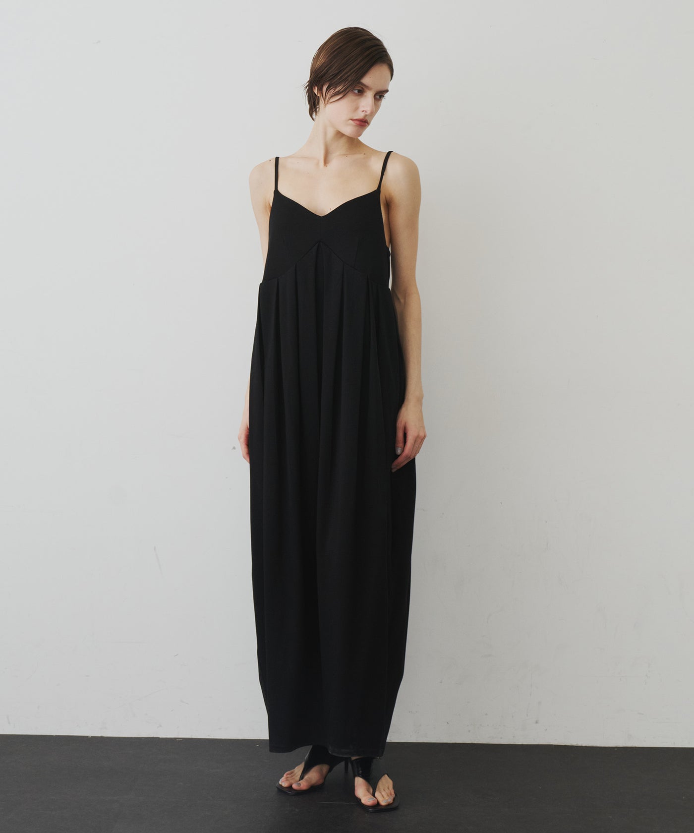 タックボリュームカットワンピース – LA BELLE ETUDE online store