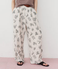 【予約】【room153】エンブロイダリーフラワーリラックスパンツ