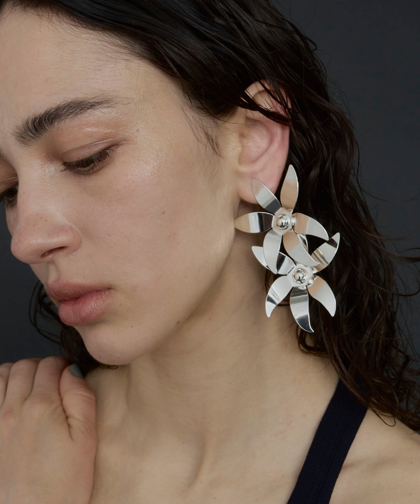 loni】Asymmetry Flower Pierce – LA BELLE ETUDE online store