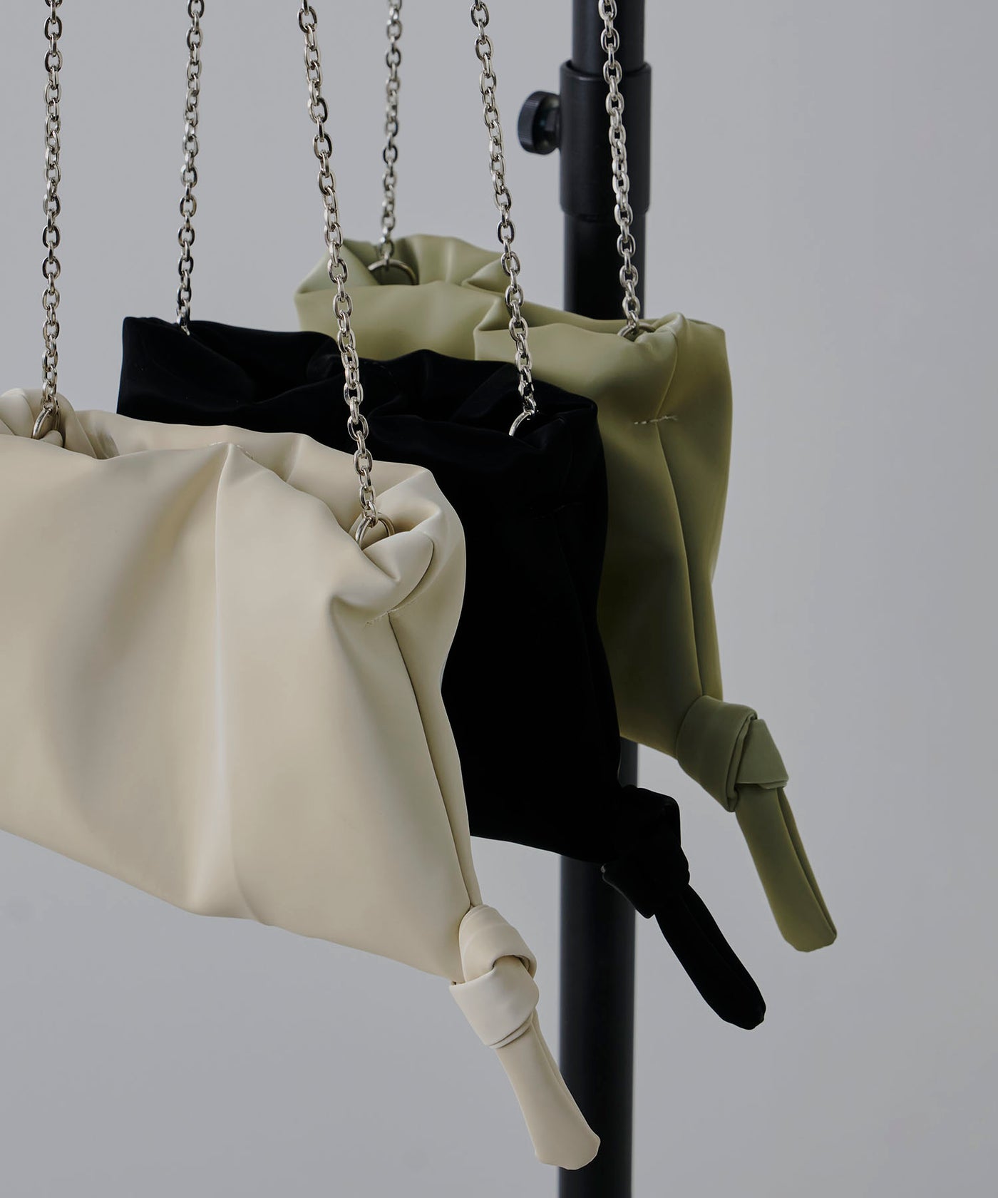 loni】Tie Chain Shoulder Bag – LA BELLE ETUDE online store