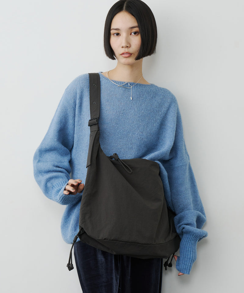 【予約】アシンメトリースリットニット