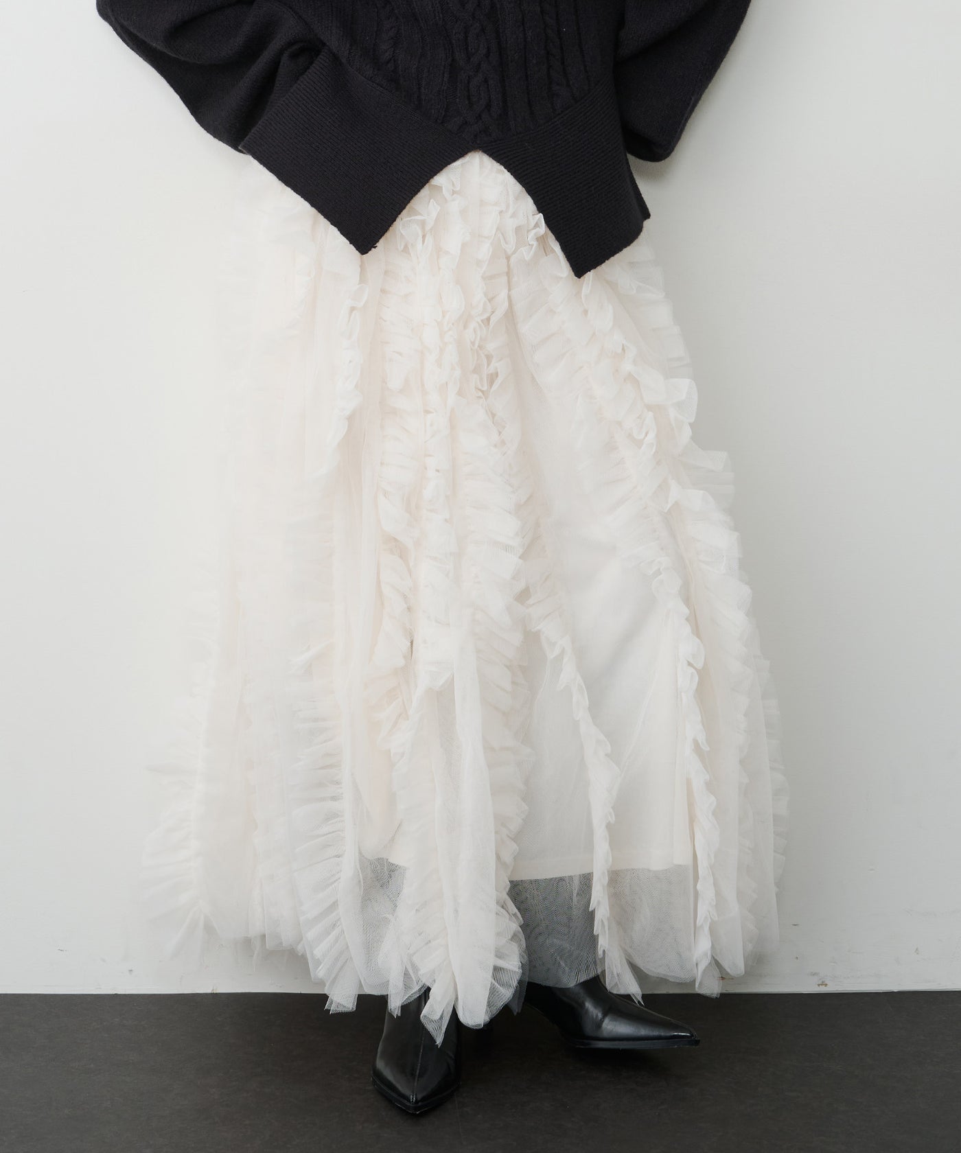 Riu フリルボリュームチュールスカート Fサイズ 新品タグ付き ホワイト系 Riu フリルボリュームチュールスカート Fサイズ 新品タグ付き