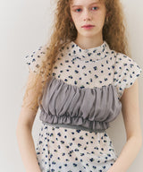 【J1U by LA BELLE ETUDE】フラワーチュールワイドハイネックTOPS