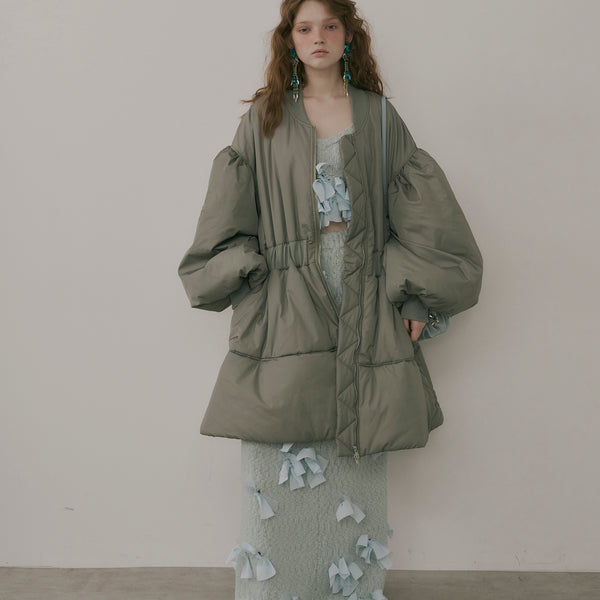 J1U by LA BELLE ETUDE 裾バルーンボリューム中綿コートF J1U by LA BELLE ETUDE（ジユウバイラベルエチュード）の「裾