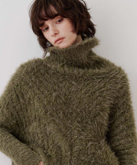 MIXフェザーヤーンボリュームタートルニット