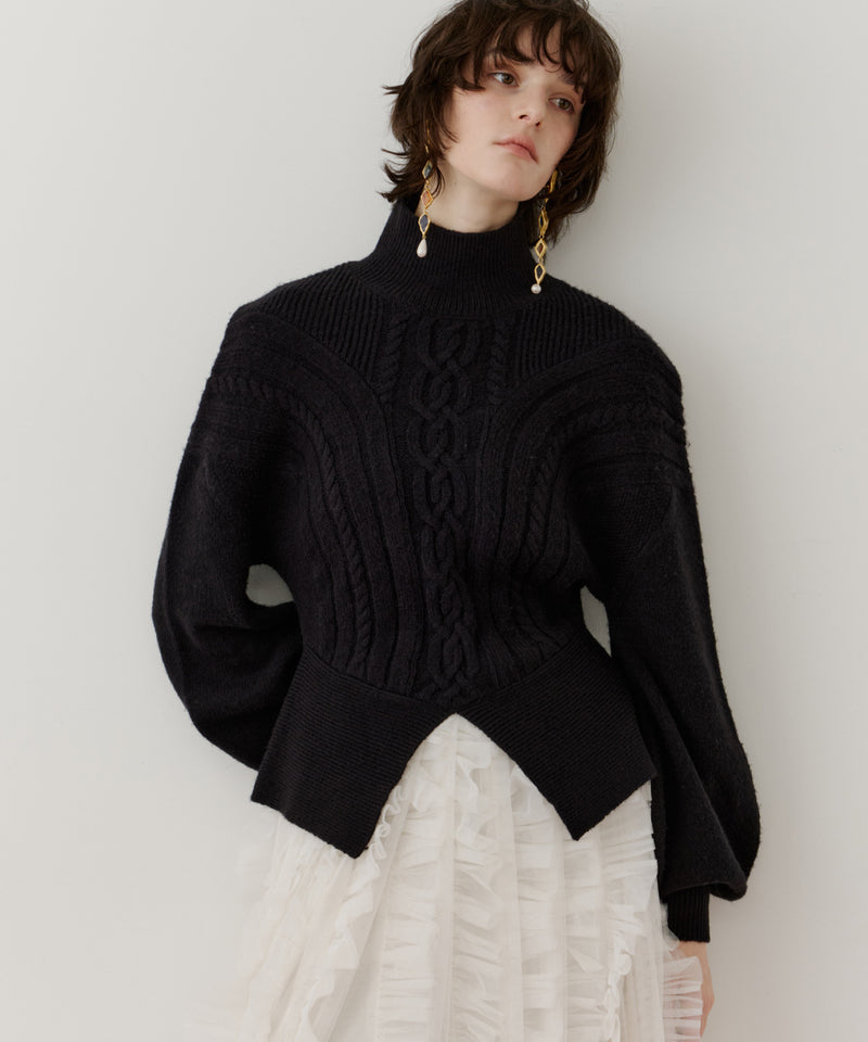 【TEN by LA BELLE ETUDE】ケーブル柄ペプラムニット