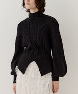 【TEN by LA BELLE ETUDE】ケーブル柄ペプラムニット