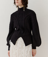 【TEN by LA BELLE ETUDE】ケーブル柄ペプラムニット