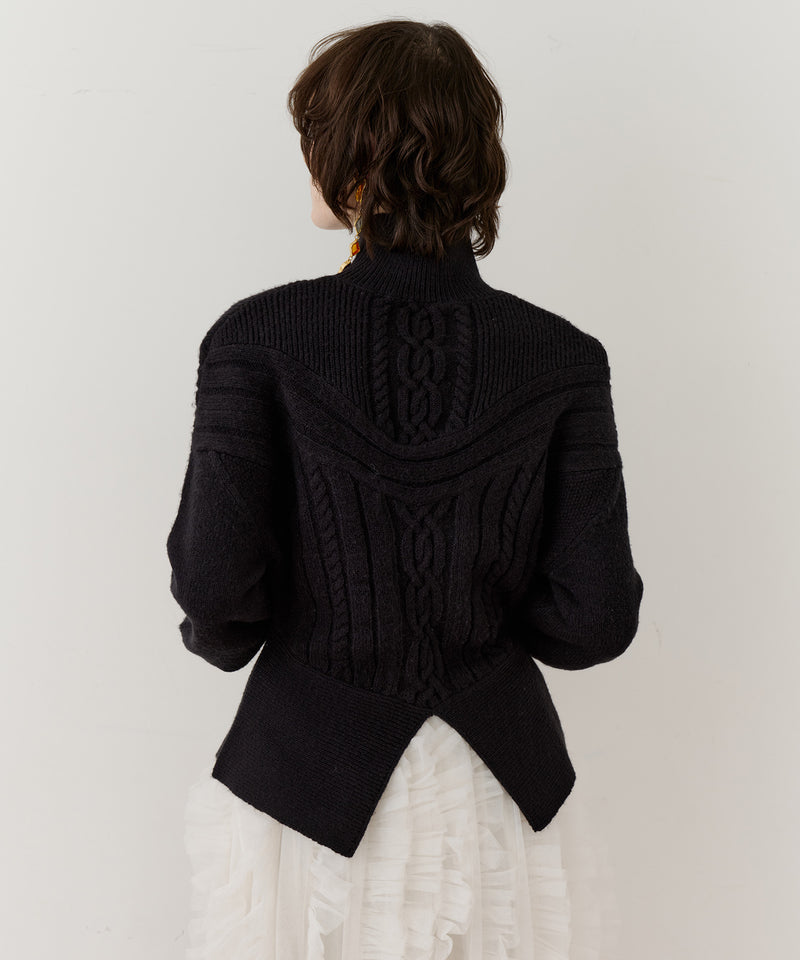 【TEN by LA BELLE ETUDE】ケーブル柄ペプラムニット