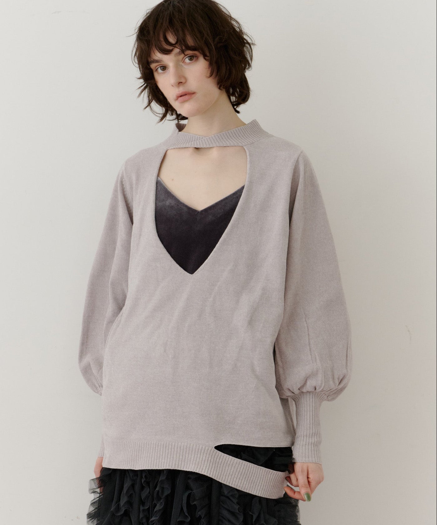 ねじりチョーカー深V裾デザインニット – LA BELLE ETUDE online store