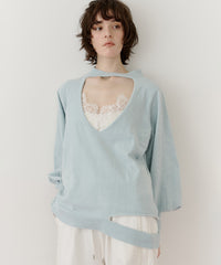 ねじりチョーカー深V裾デザインニット