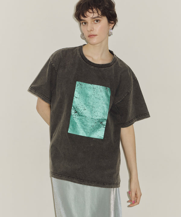 スクエア箔プリントTシャツ