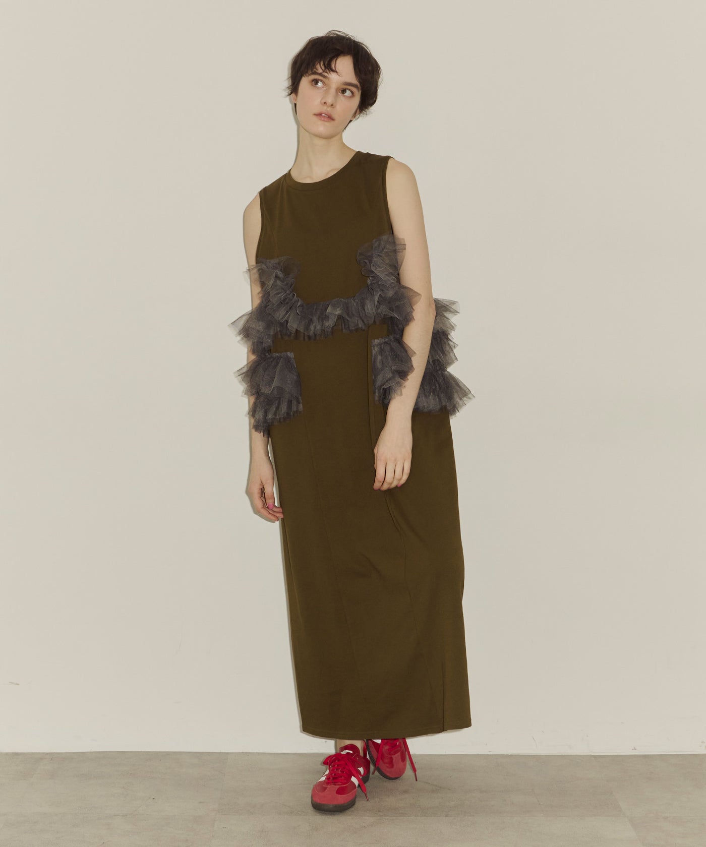 ボリュームフリルチュールデザインカットワンピース – LA BELLE ETUDE