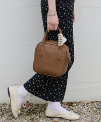 【GIUNON】smooth square pocket bag / スムーススクエアポケットバッグ