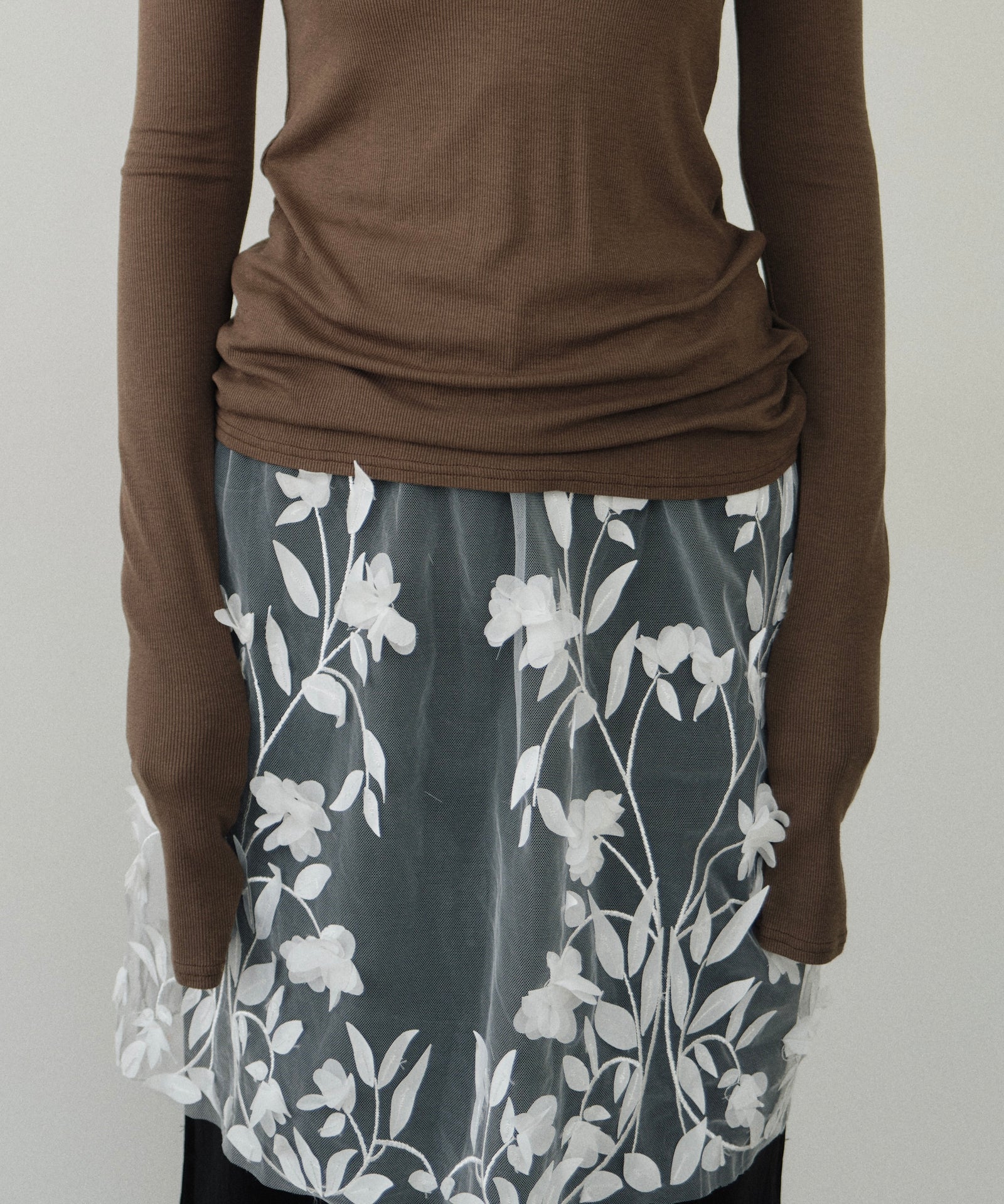 yae フラワーパターンレイヤードスカート ホワイト 新品 yae】Flower pattern layered miniskirt / フラワーパターン