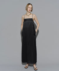 【yae】Side slit satin one-piece