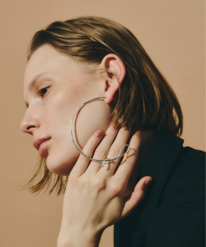【loni】Spiral Needle Pierce/スパイラルニードルフープピアス
