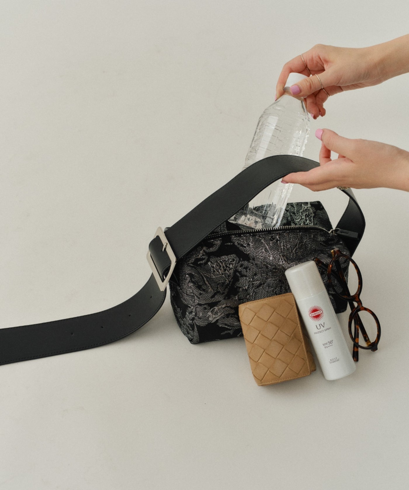 yae】Square bag / スクエアバッグ – LA BELLE ETUDE online store