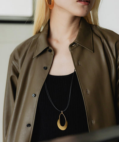 【loni】Letterring Leaf Plate Long Necklace