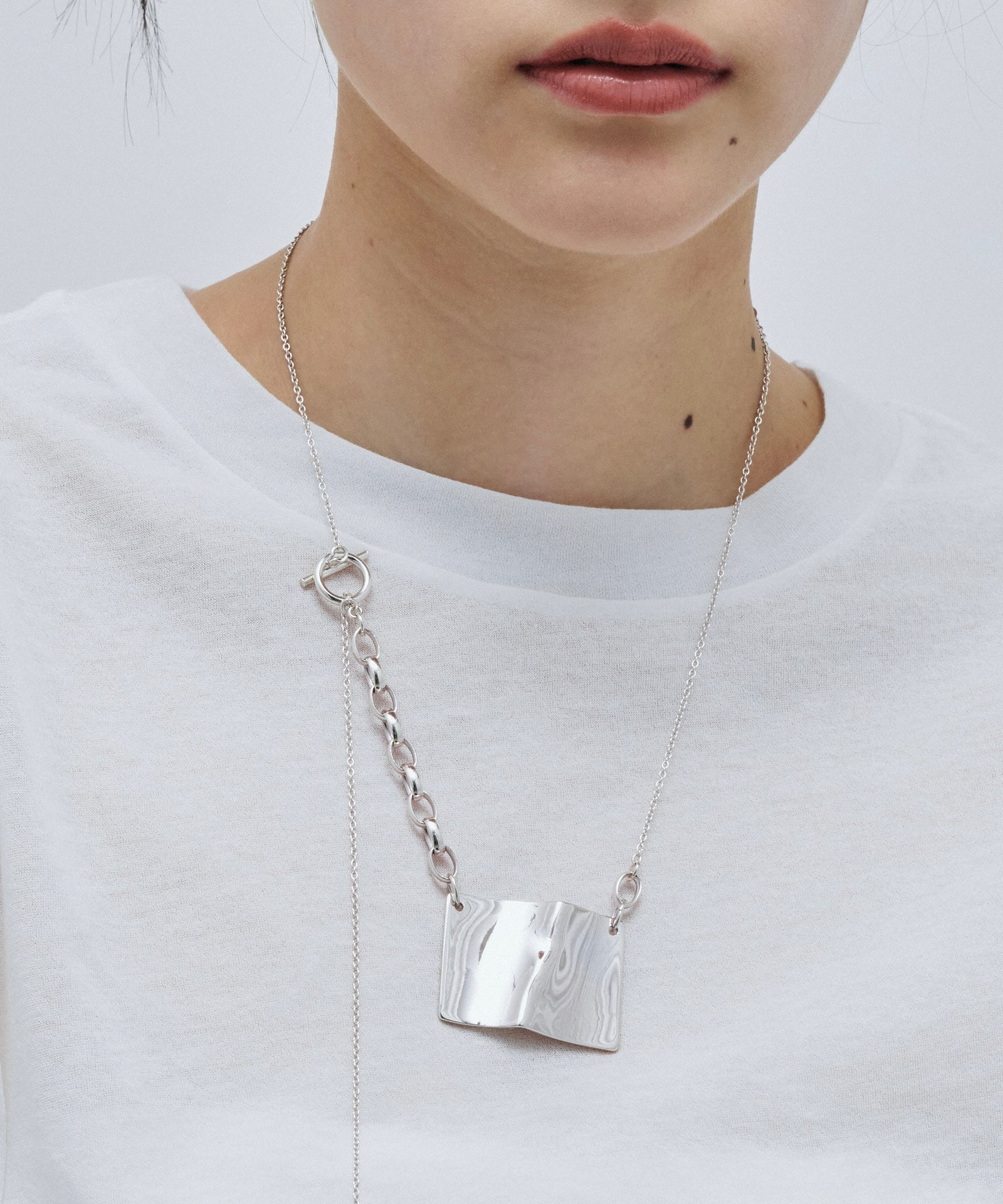 loni】Ground Plate Necklace – LA BELLE ETUDE online store