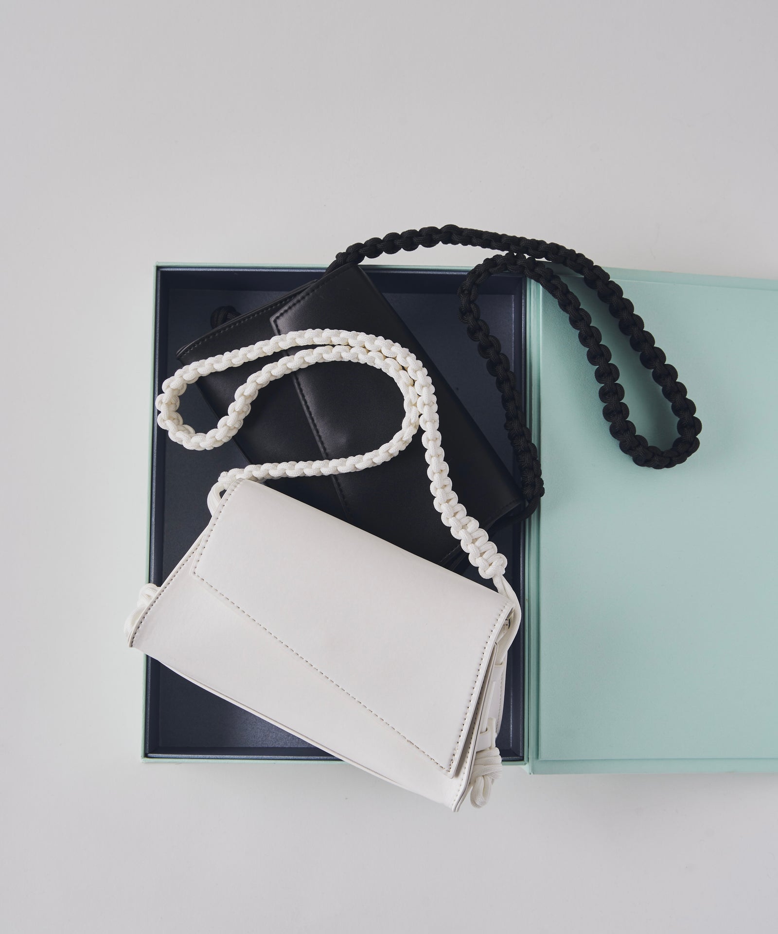 loni】Diagonal Paracord Handbag – LA BELLE ETUDE online store