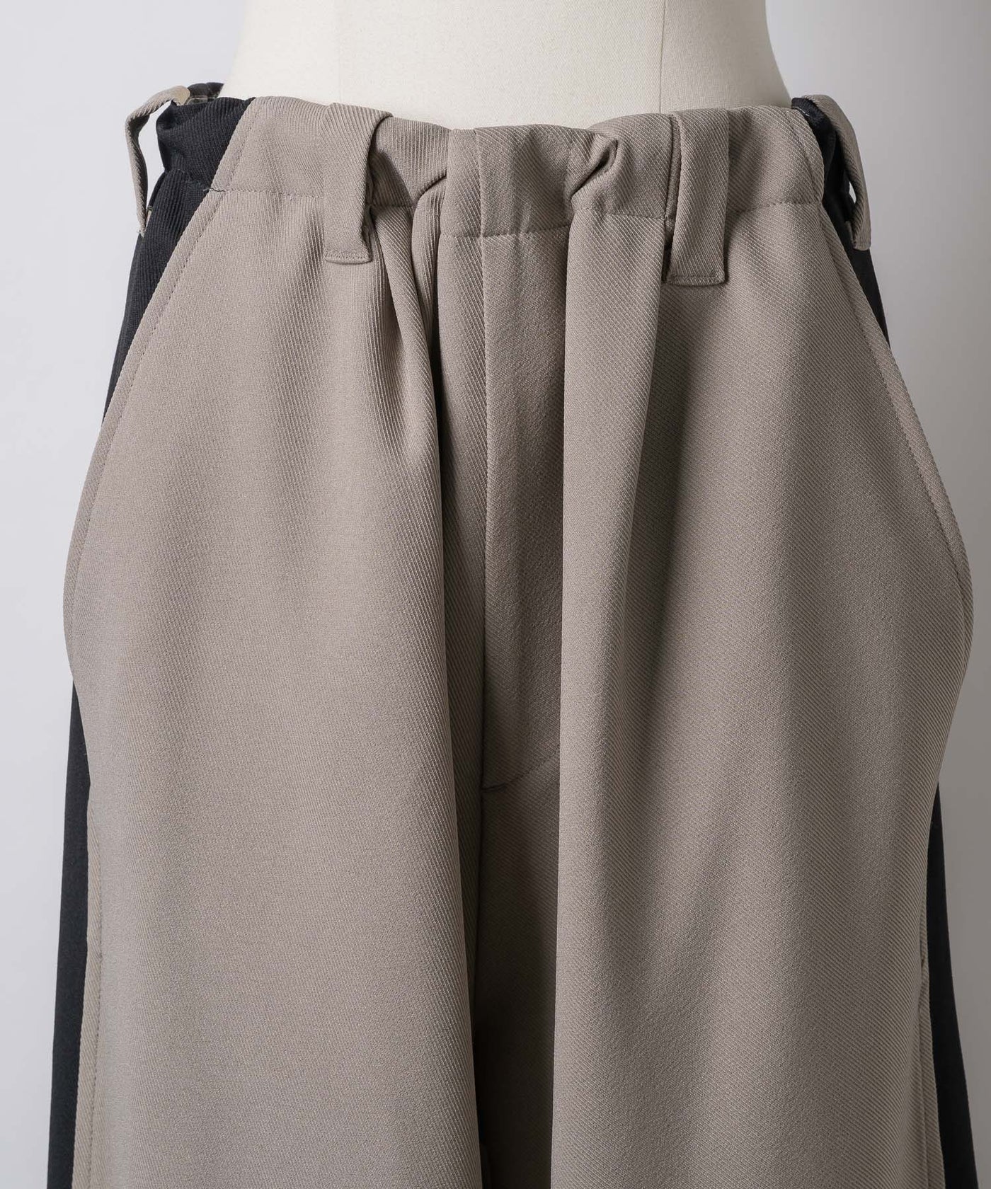  COLLECTION サイドライン　ワイドスラックス PAGEBOY（ページボーイ）の「サイドラインワイドスラックス