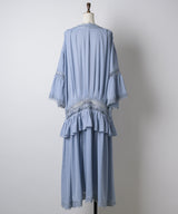 【予約】ローウエストレースフリルガウン