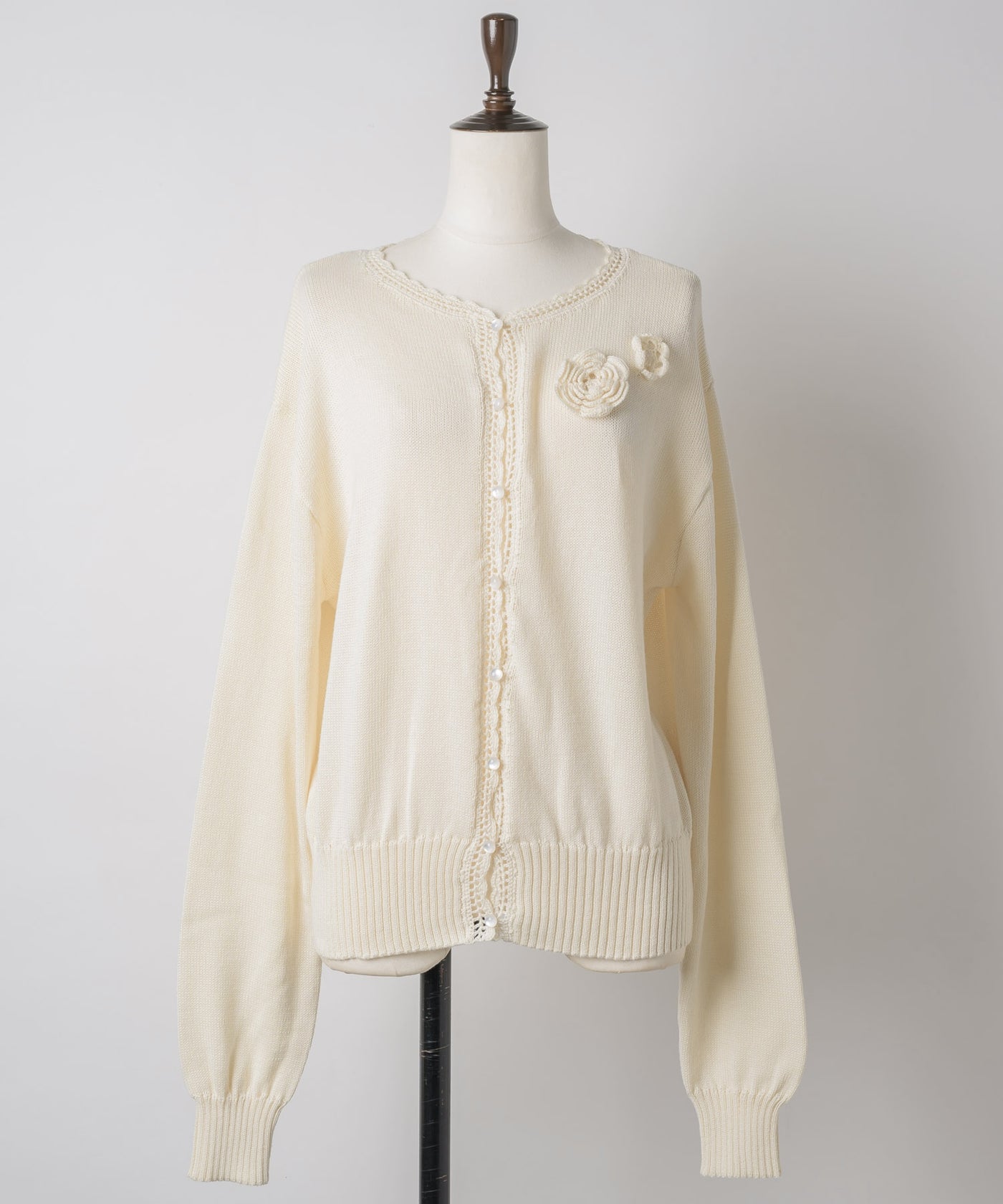 GIUNON フラワーニットカーディガン GIUNON】flower knit cardigan / フラワーニットカーディガン – LA