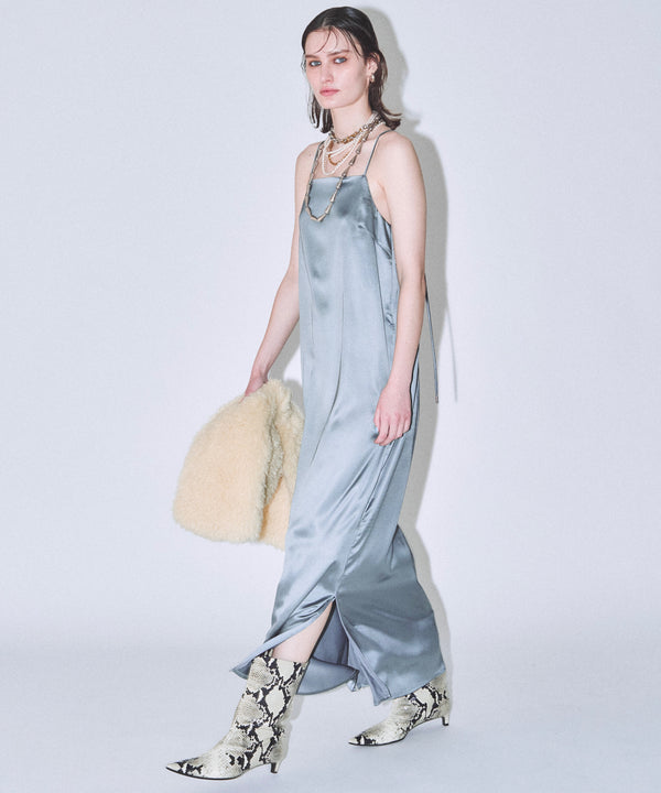 【yae】Side slit satin one-piece