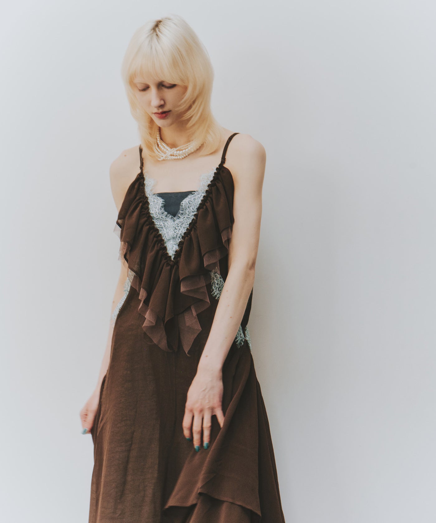 新品【LA BELLE ETUDE】レース深スリットコンシールキャミワンピース 新品【LA BELLE ETUDE】レース深スリットコンシールキャミ