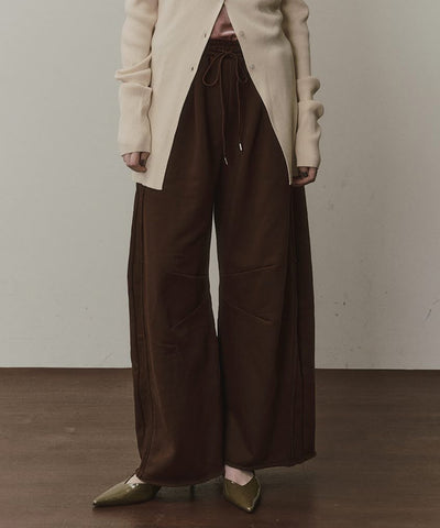 ボリュームカーブスウェットパンツ