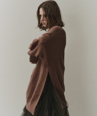 アシンメトリースリットニット