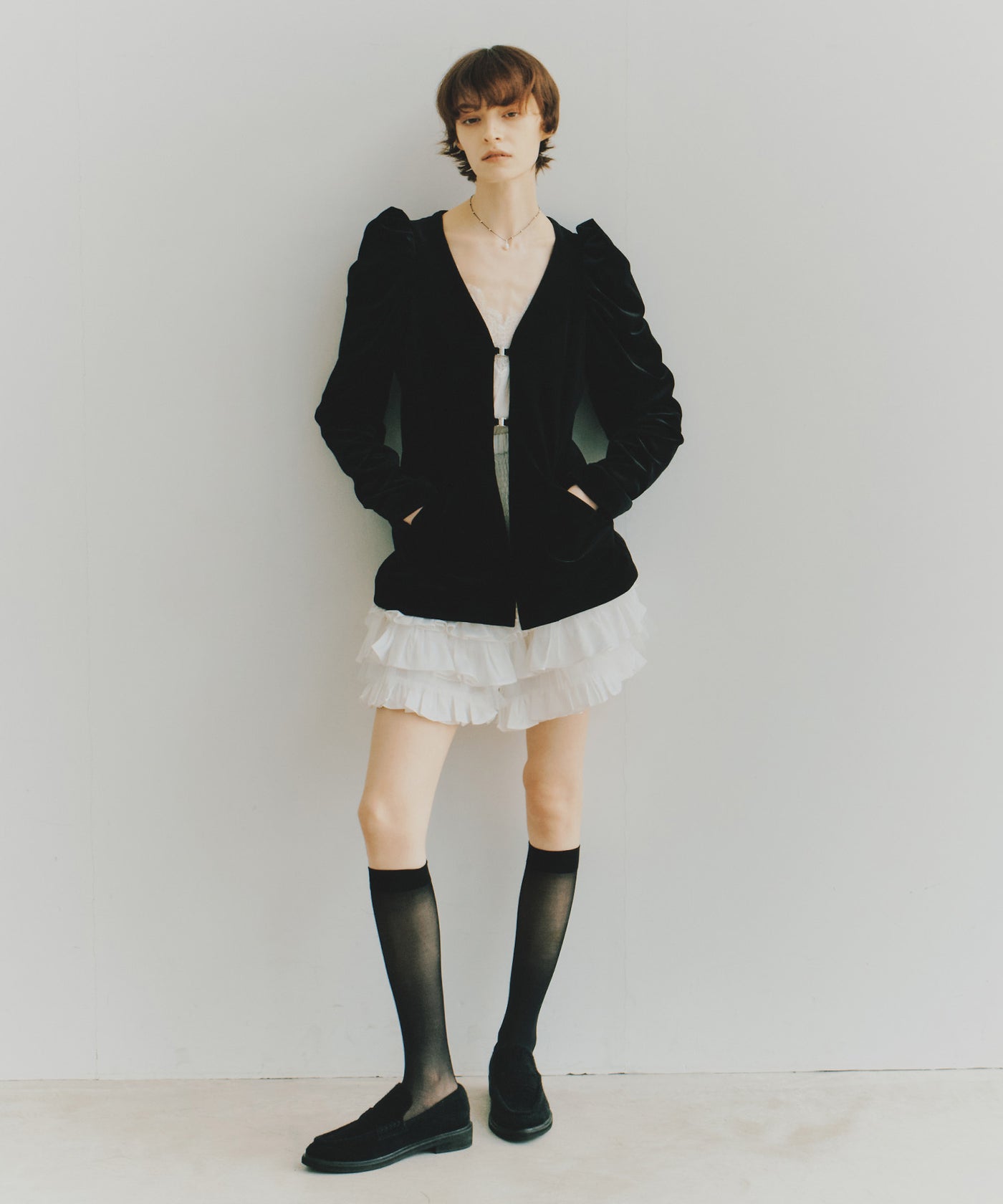 J1U by LA BELLE ETUDEクラシカルベロアパフスリーブジャケット 再入荷予約】【J1U by LA BELLE ETUDE】クラシカルベロアパフスリーブ