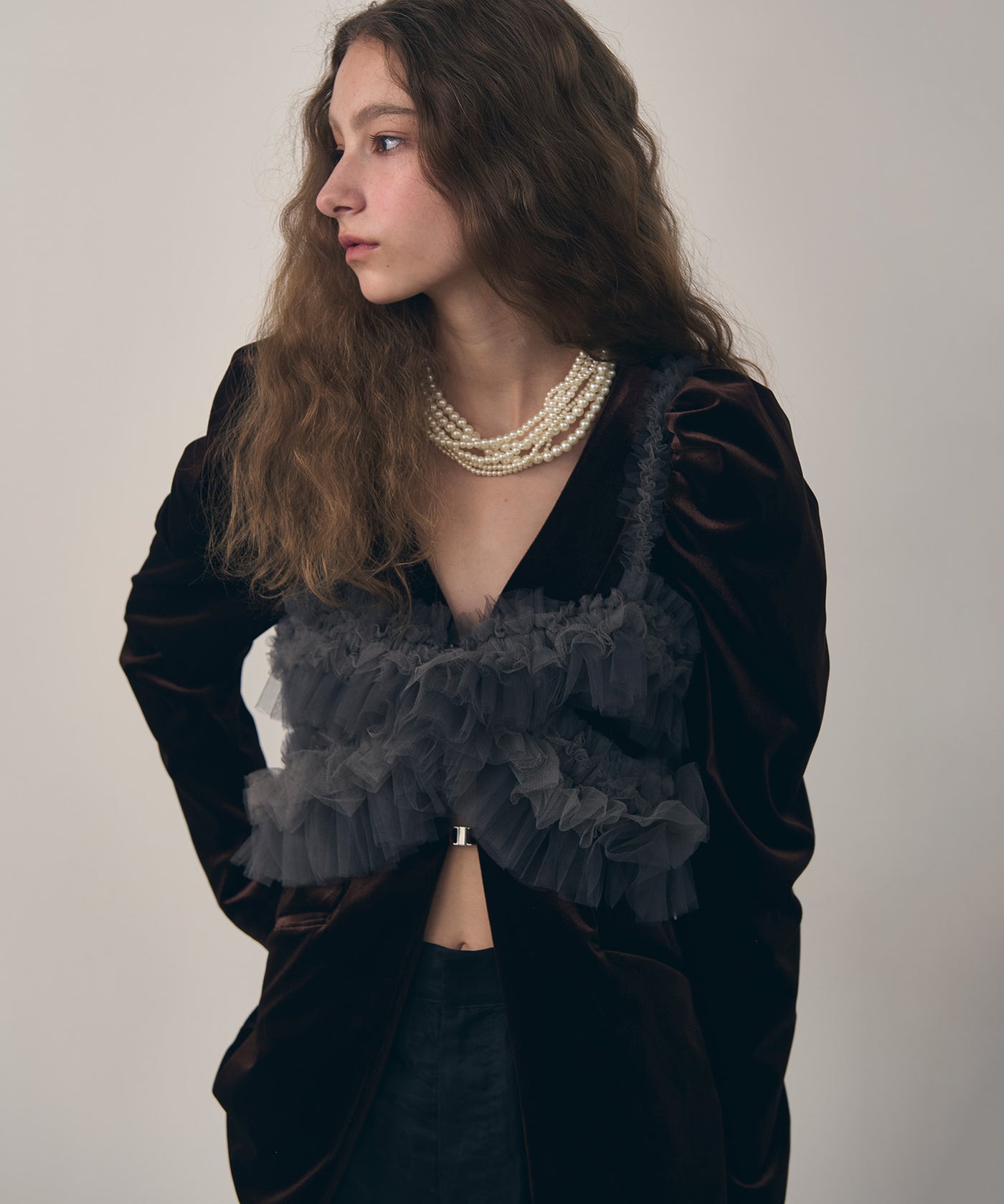 クラシカルベロアパフスリーブジャケット 0724j100642_1400x.jpg?v=1761039249