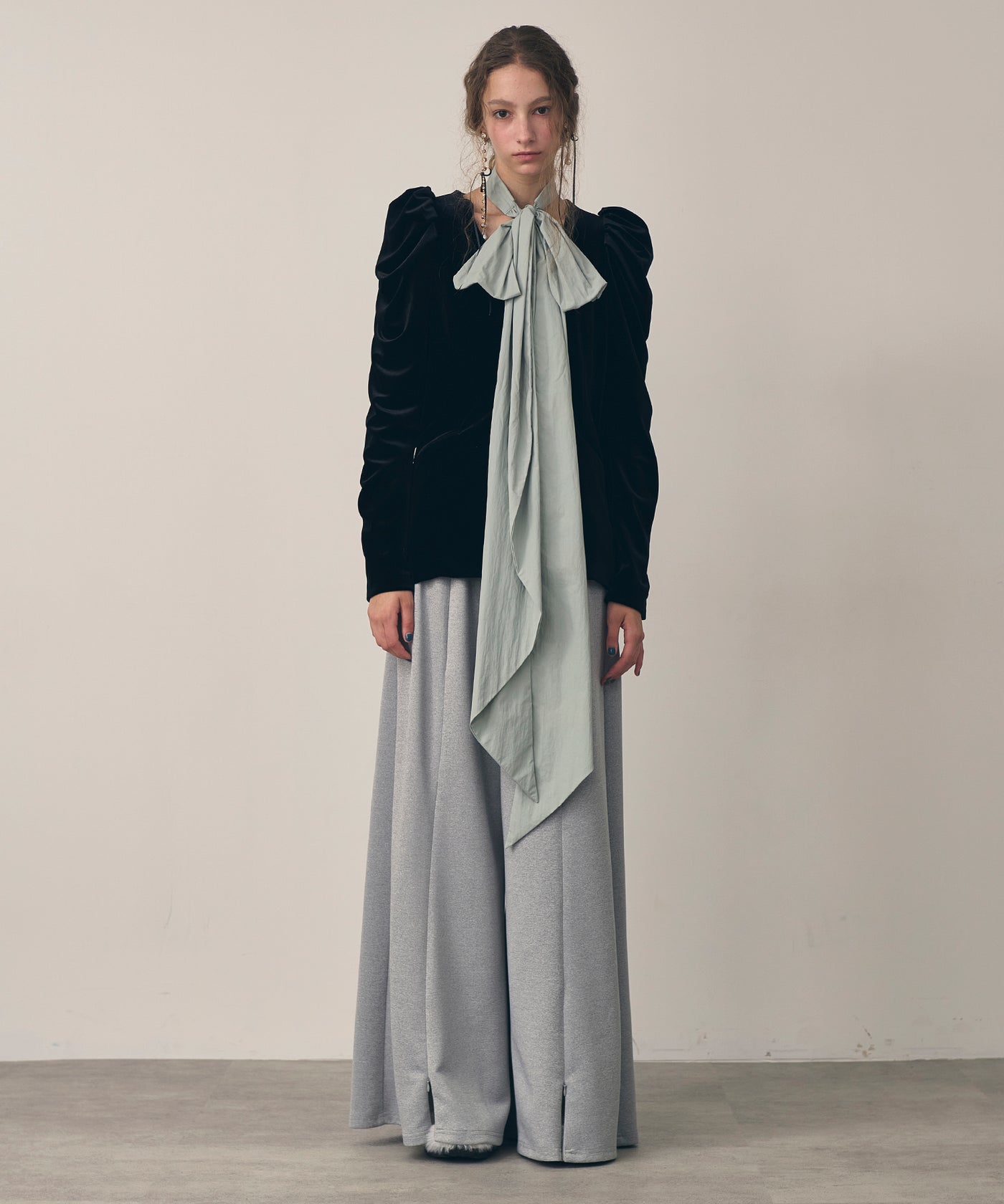 【J1U BY LA BELLE ETUDE】クラシカルパフスリーブジャケット REVIVAL】【J1U by LA BELLE ETUDE】クラシカルベロアパフスリーブJK