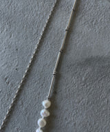 【loni】Crop pearl asymmetry long necklace